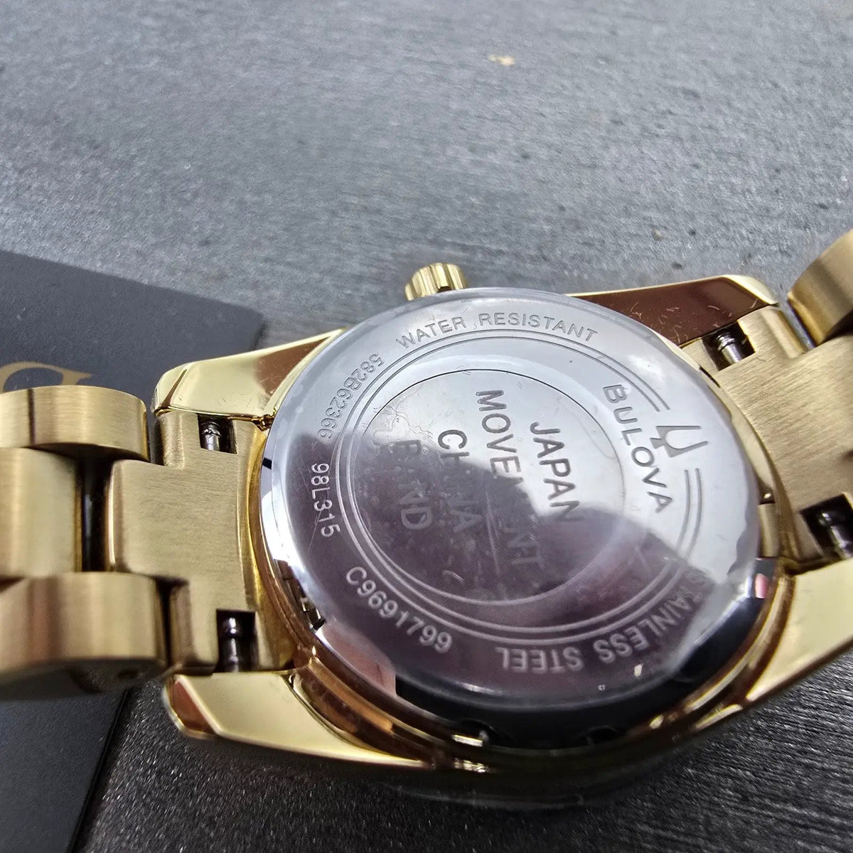 Bulova Watch Women 24mm MOP Dial Gold Tone Round Crystal Bezel 98L315 New batt10
