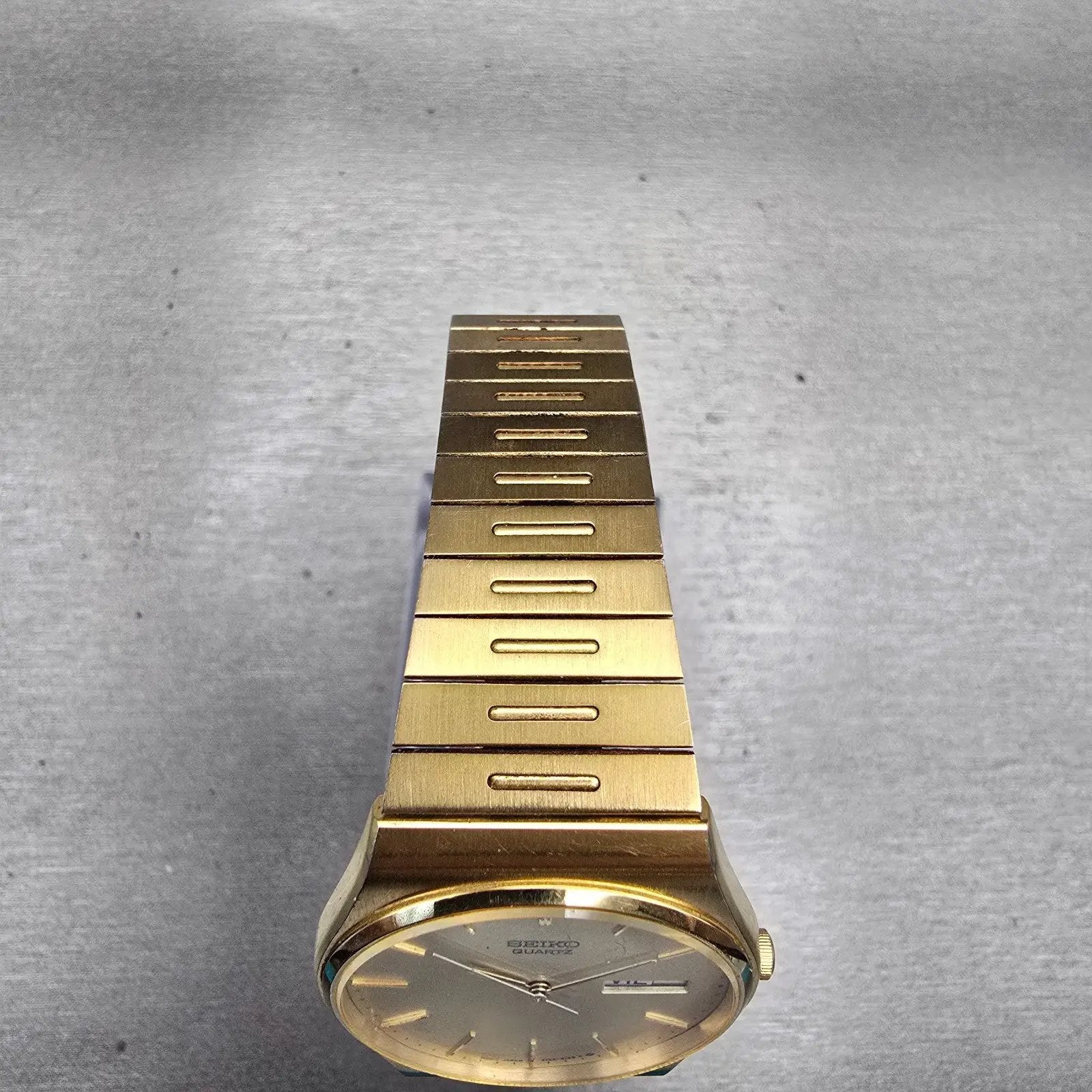 Seiko Watch Men 33mm Champagne Dial Gold Tone Daydate Round 5Y23-8119 New Batt4
