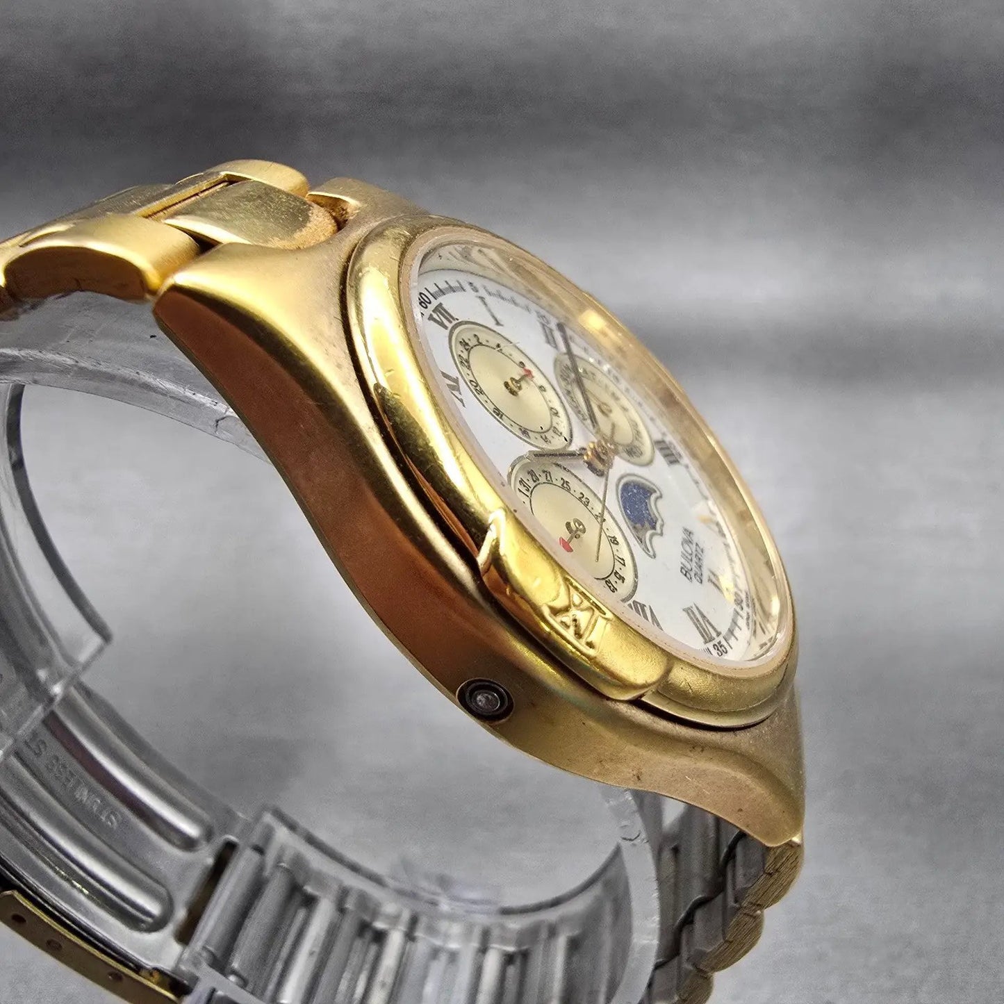 Bulova Moon Phase Watch Men 35mm White Dial Gold Tone Daydate 92D54 New Battery3