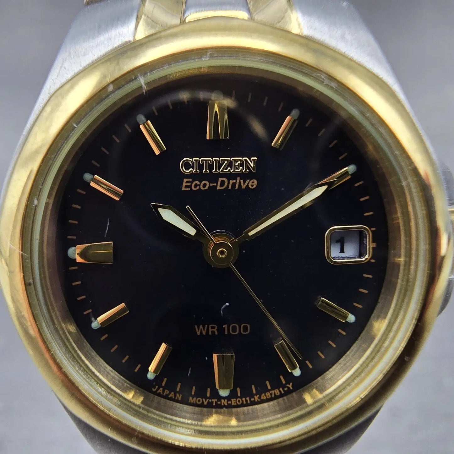Citizen Eco-Drive Watch Women 24mm Black Dial Two Tone Date E011-K15711 Runs KO1