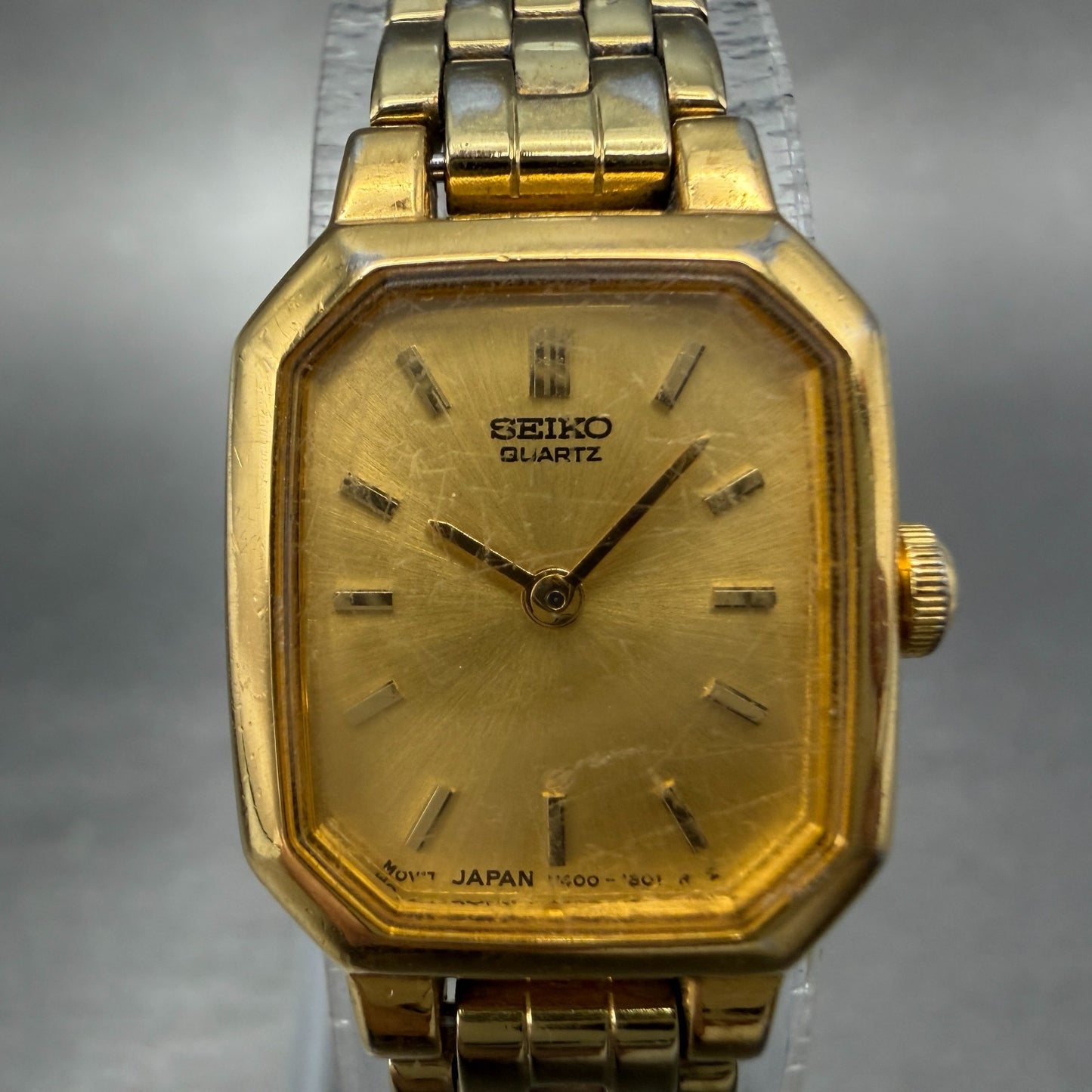 Seiko Watch Women 17mm Champagne Dial Gold Tone Octagon V400-5608 New Battery 231