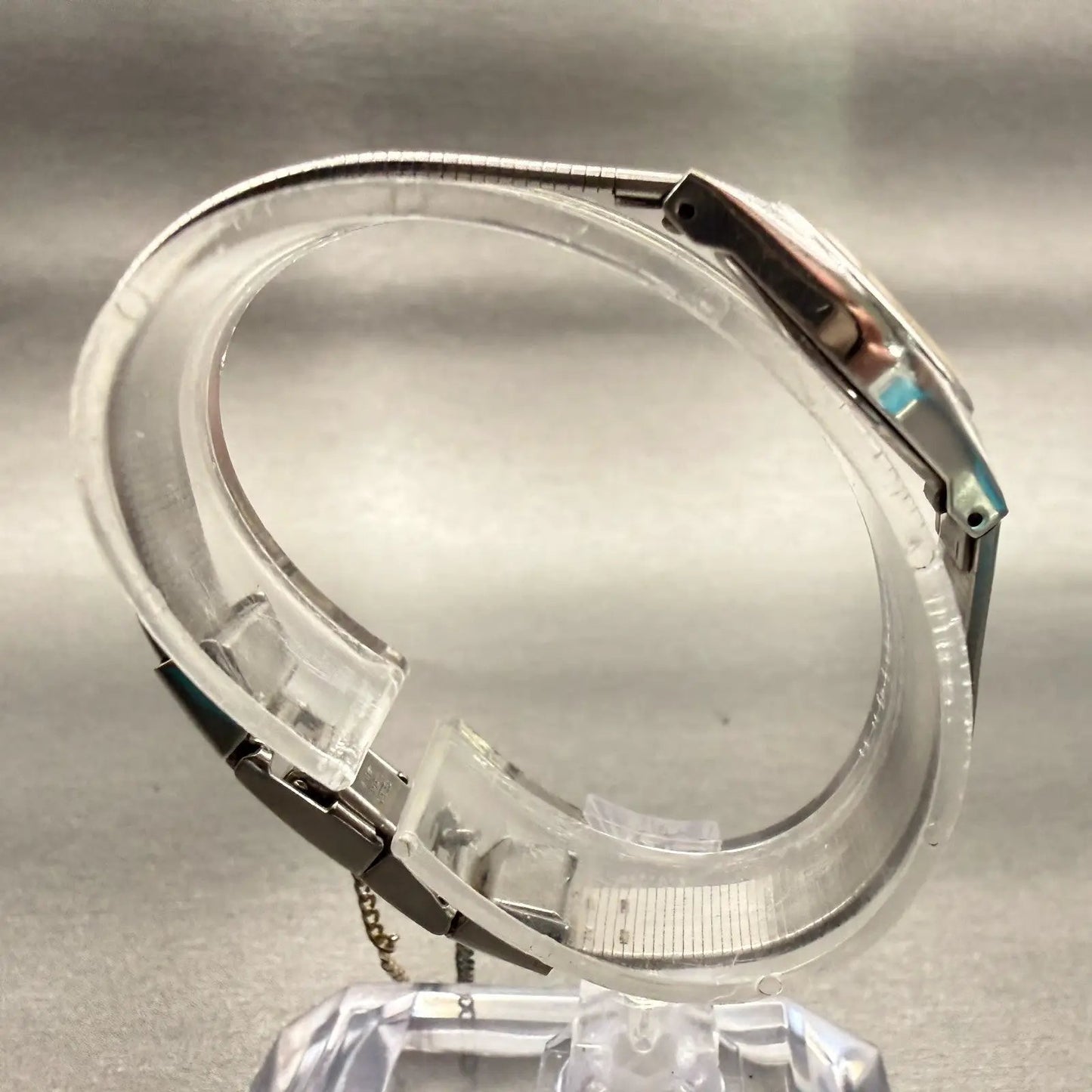 Seiko Watch Women 17mm Silver Dial Silver Tone Oval 2P20-0329 New Battery VTG8