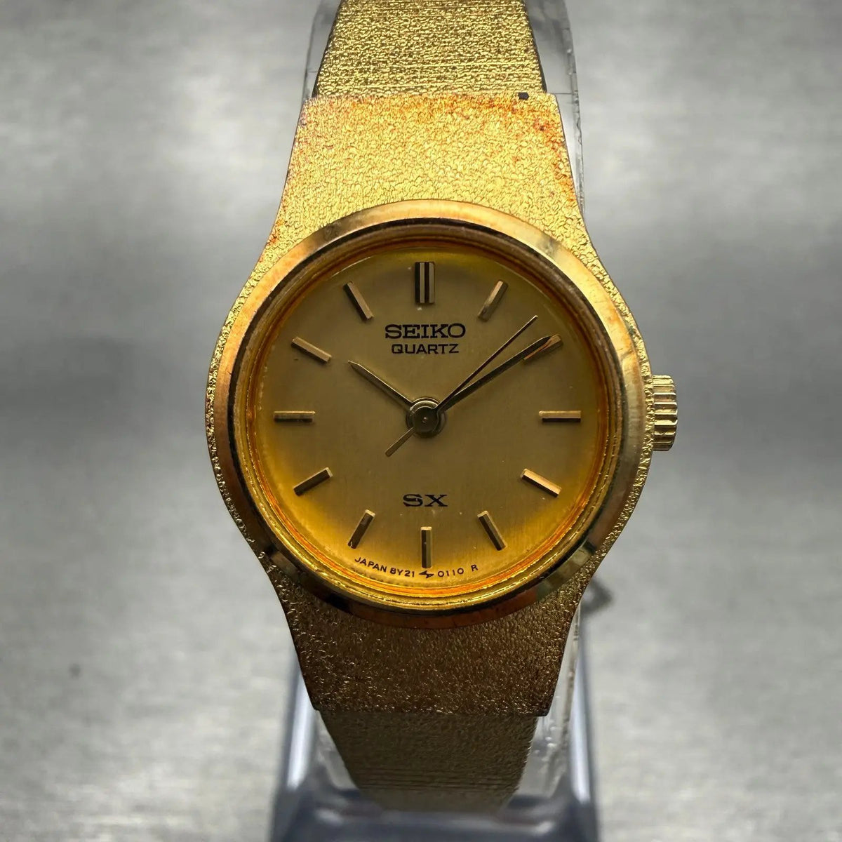 Seiko SX Watch Women 20mm Gold Dial Gold Tone Round 8Y21-0020 VTG New Battery0