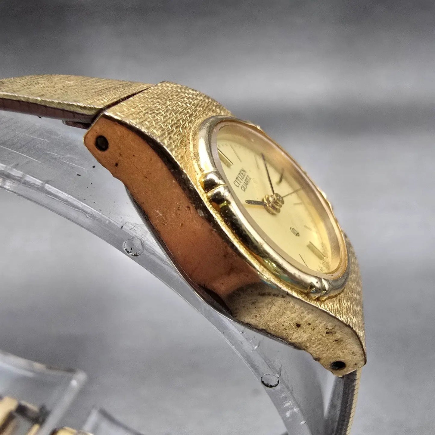 Citizen CQ Watch Women 19mm Gold Dial Gold Tone Round 2030-943040 New Battery3