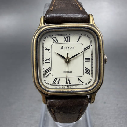 Seiko Avenue Watch Women 21mm White Dial Gold Tone Square 2P21-5D80 New Battery0