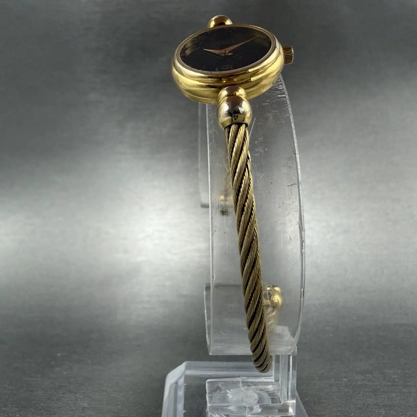 Gucci Watch Women 20mm Black Dial Gold Plated Round 2047L New Battery Vintage5