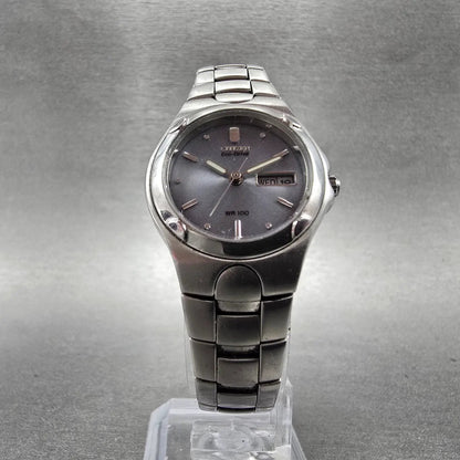 Citizen Eco-Drive Watch Women 25mm Silver Dial Steel Daydate E001-K17560 Runs5