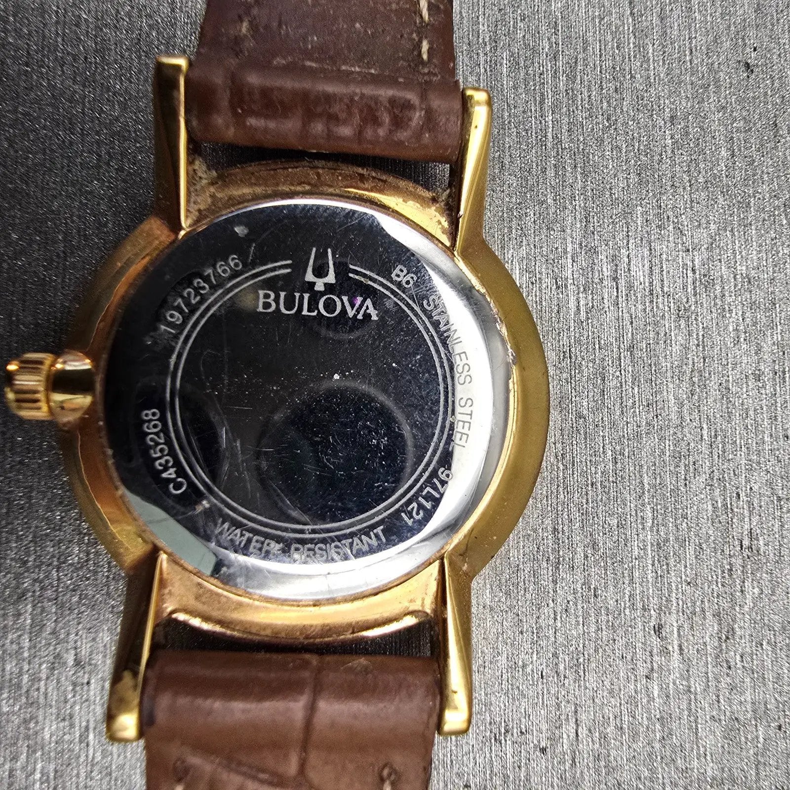 Bulova Watch Women 27mm White Dial Gold Tone Round 97L121 New Battery Vintage10