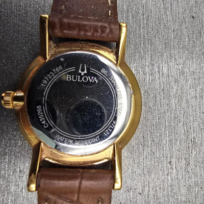 Bulova Watch Women 27mm White Dial Gold Tone Round 97L121 New Battery Vintage10