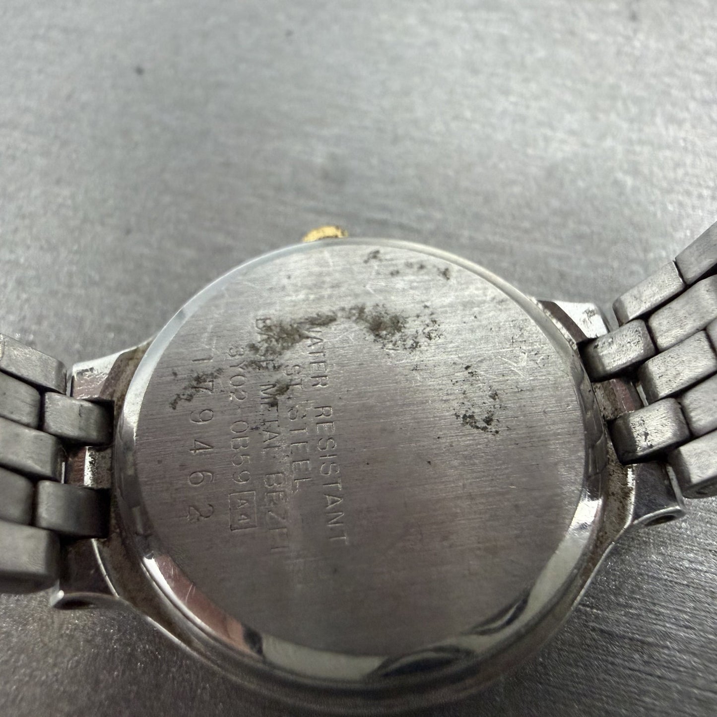 Seiko Watch Women 24mm White Dial Two Tone Date Round 3Y02-0B59 New Battery HJ8Q9