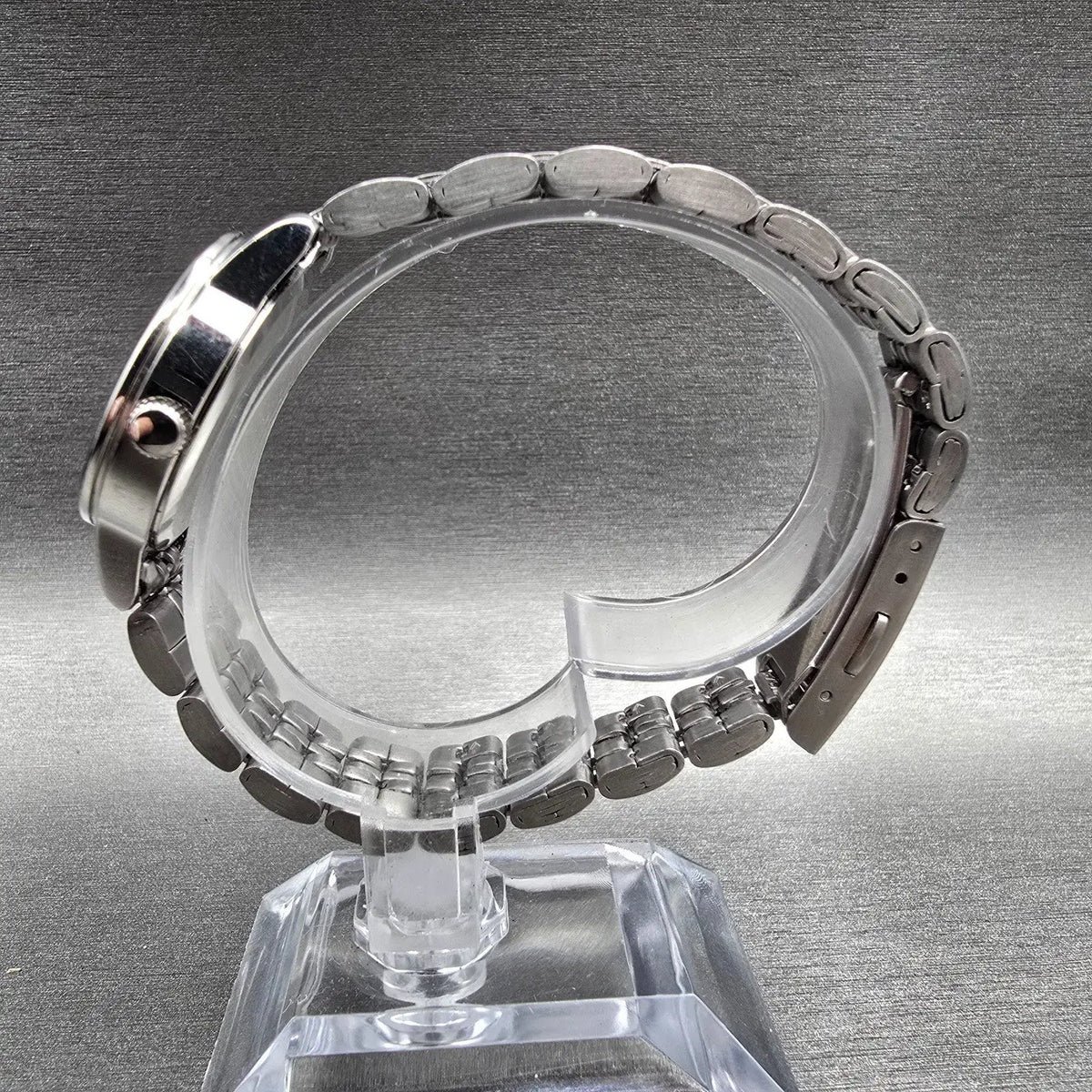 Seiko Watch Women 29mm Black Dial Silver Tone Date Round 6N22-00A0 New Battery6
