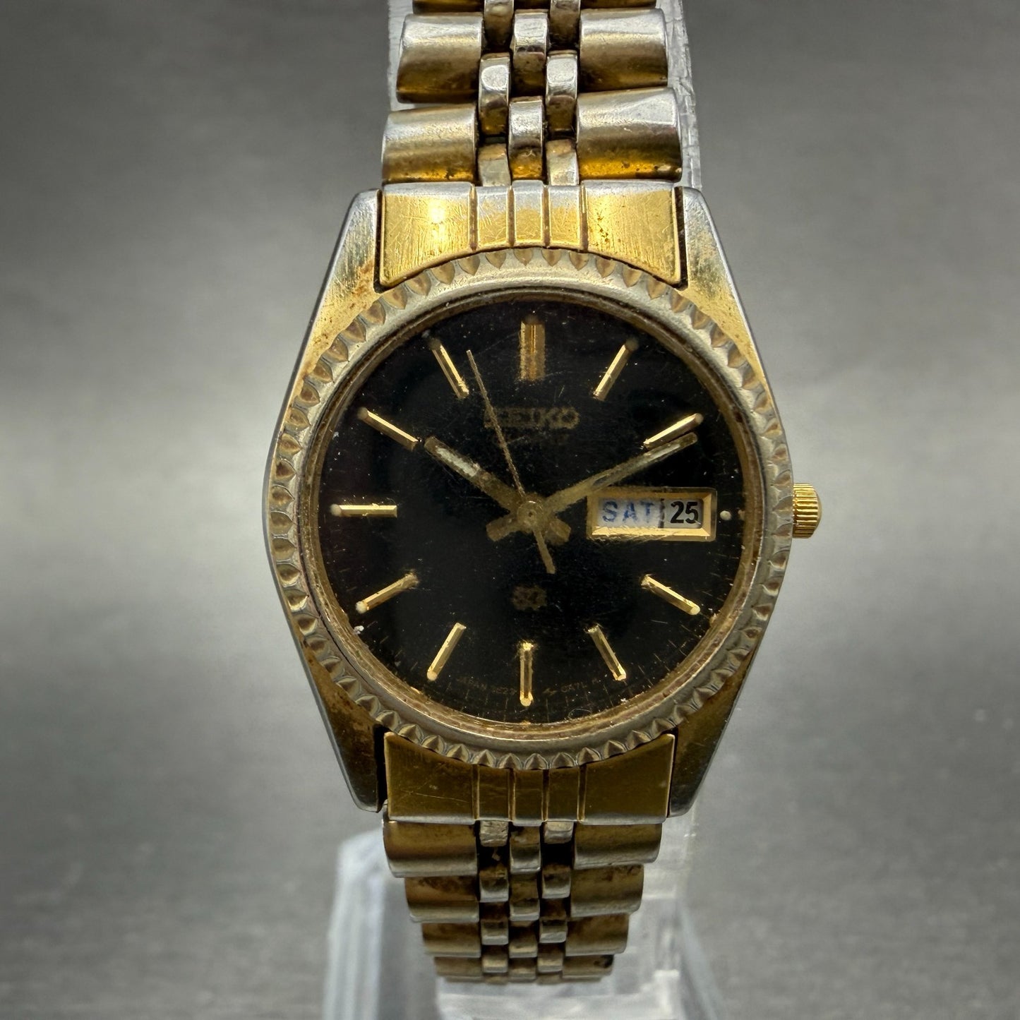 Seiko SQ Watch Women 24mm Black Dial Gold Tone Daydate 3E23-0A69 New Battery ABF0