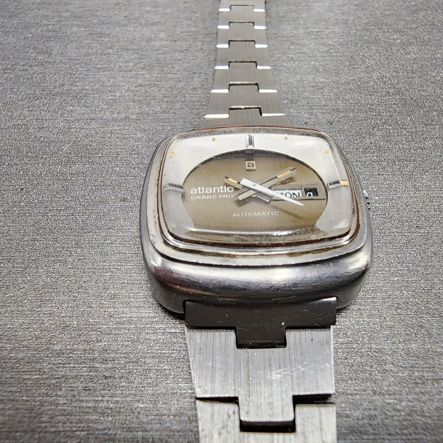 Atlantic Gran Prix Automatic Watch Women 27mm Silver Dial Silver Tone Daydate2
