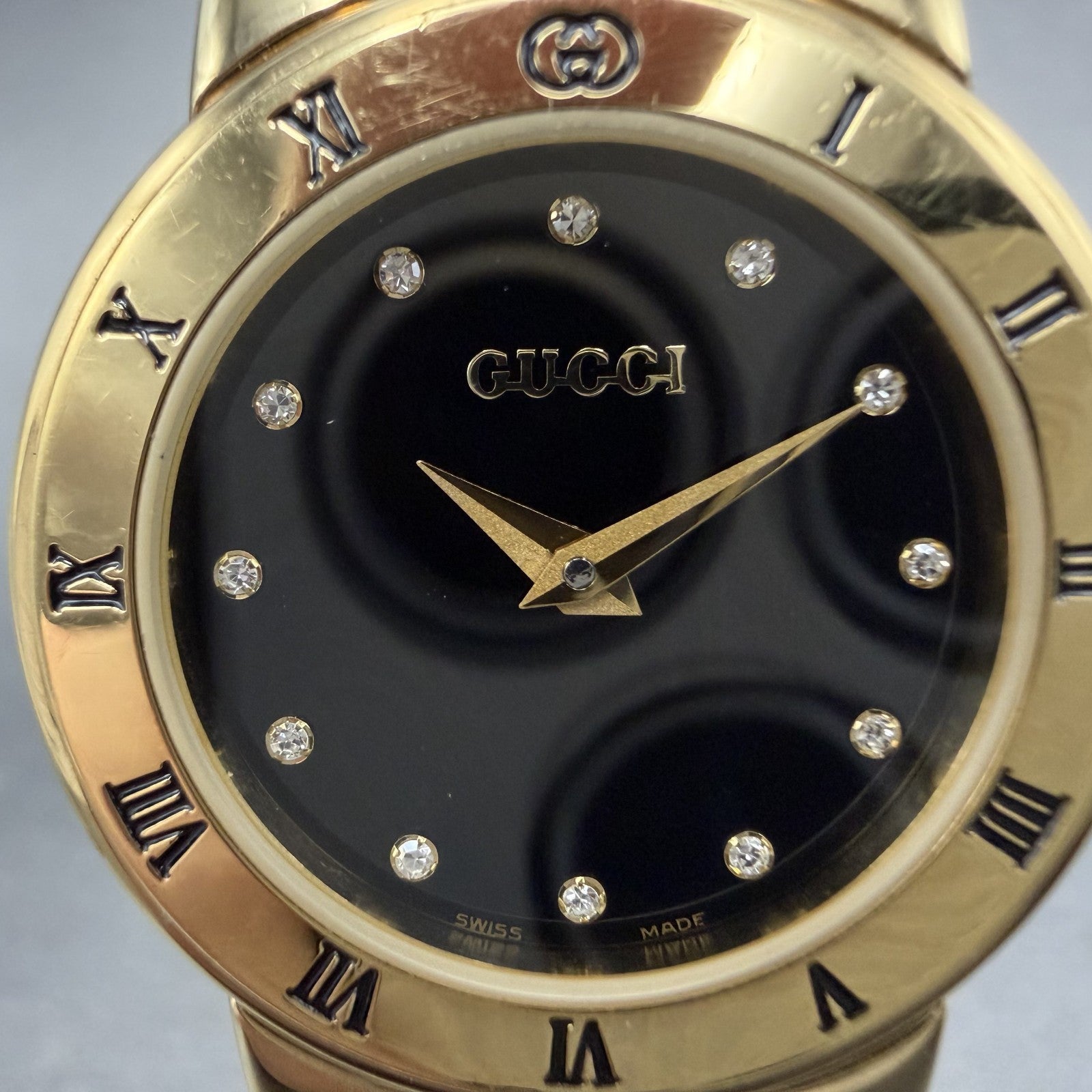 Gucci 3300L Watch Women 26mm Black Dial Gold Plated Round New Battery Vintage1