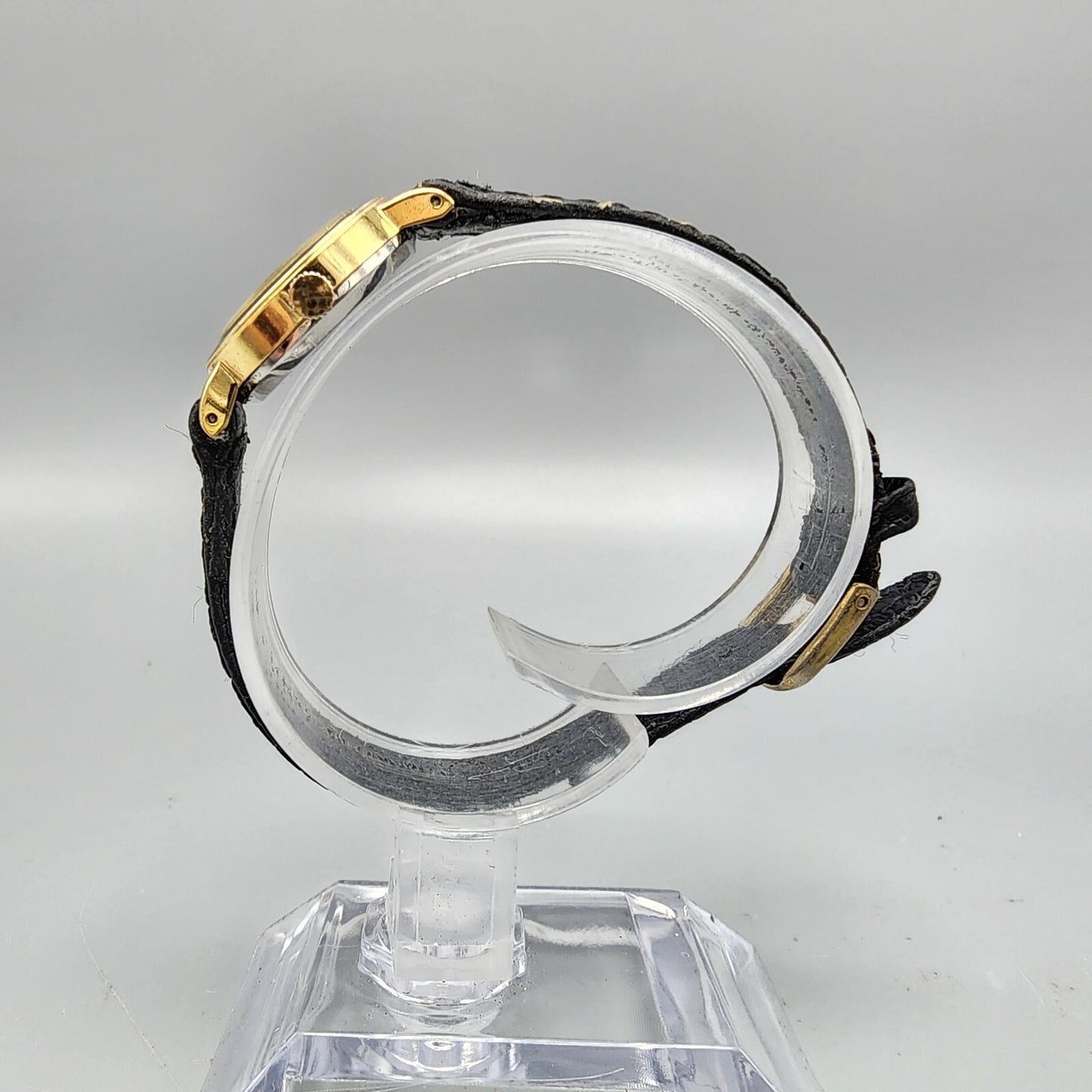 VTG Pulsar Watch Women Gold Tone Round 22mm Leather Band Y480-0540 New Battery