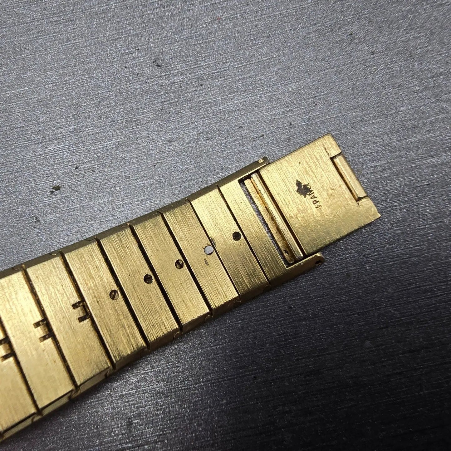 Bulova Tank Watch Men 24mm Black Dial Gold Tone Rectangle Diamond PARTS NO BACK11