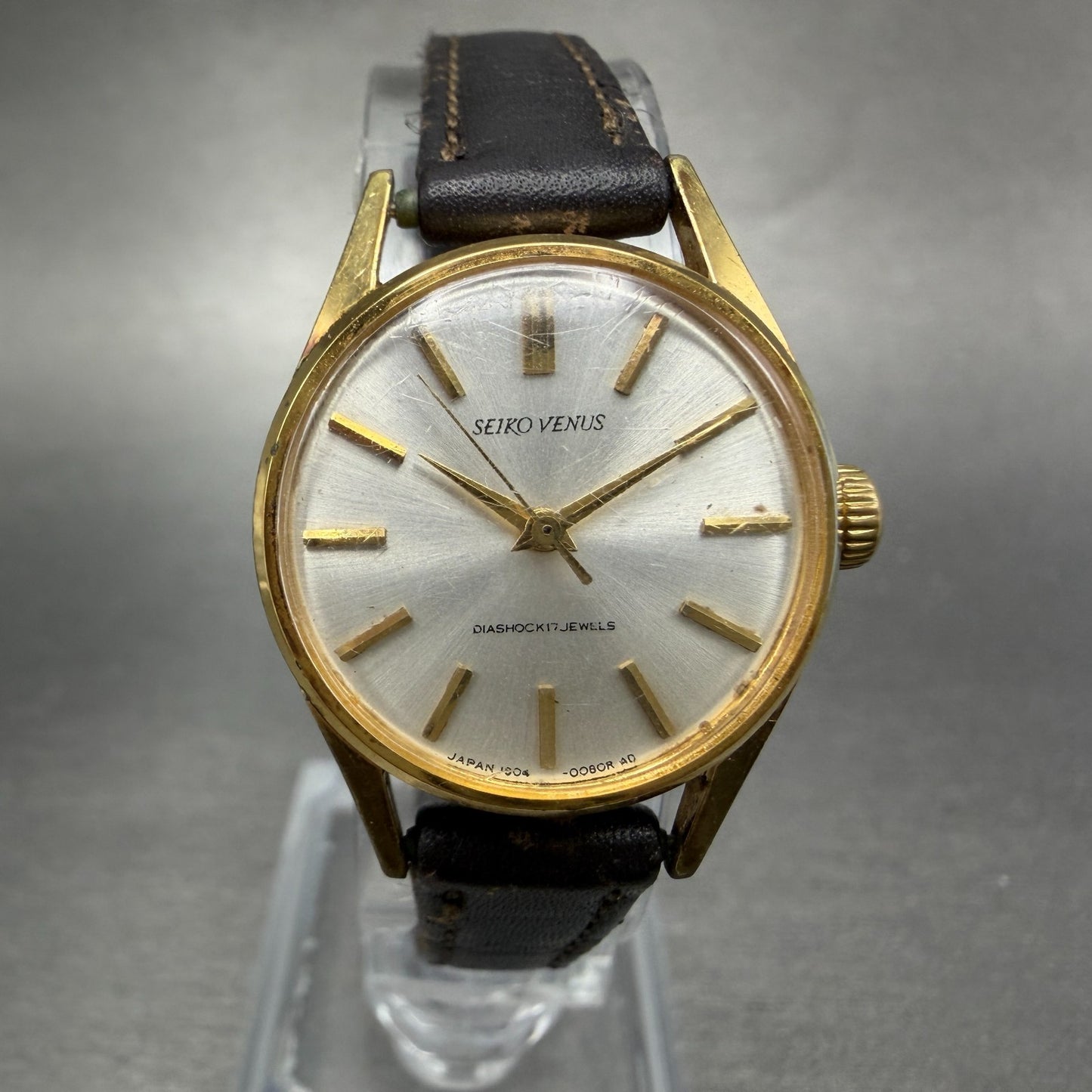 Seiko Venus Watch Women 23mm Silver Dial Gold Tone Round Manual 1904-0010 Runs0