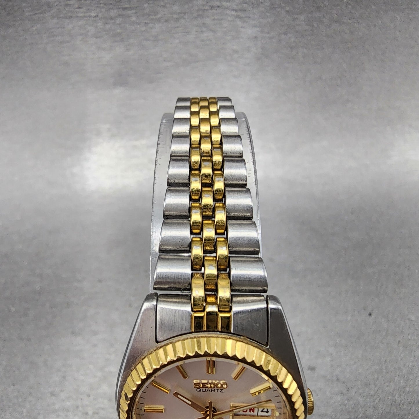 VTG Seiko Watch Women 24mm White Dial Two Tone Daydate Round 7N830041 New Batt4