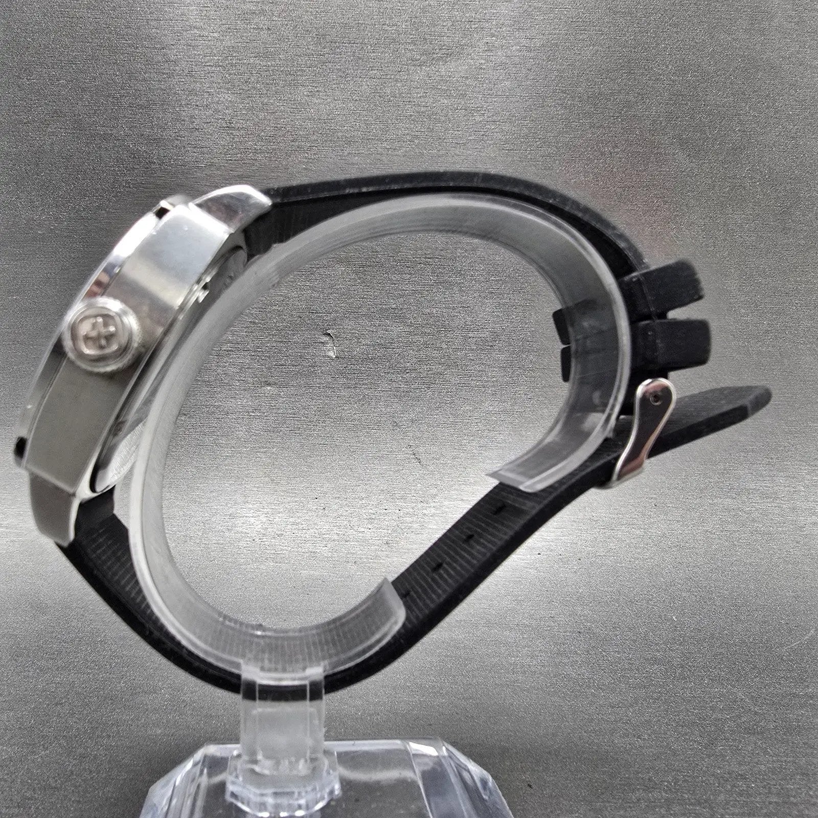 Wenger Swiss Military Watch Men 44mm Black Dial Silver Tone Date 79375 New Batt6