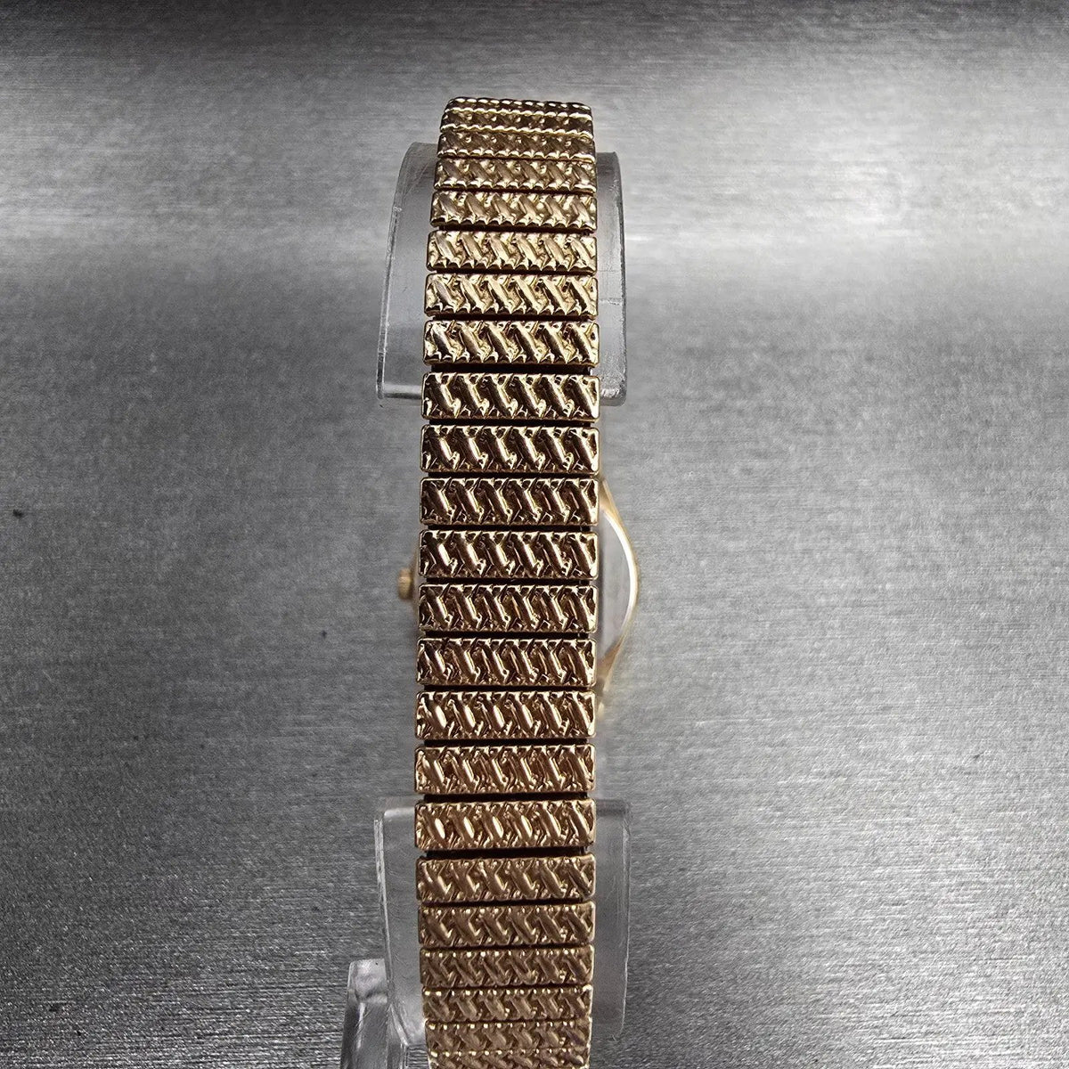 Seiko Watch Women 22mm White Dial Gold Tone Date Round 2A22-0200 New Battery7