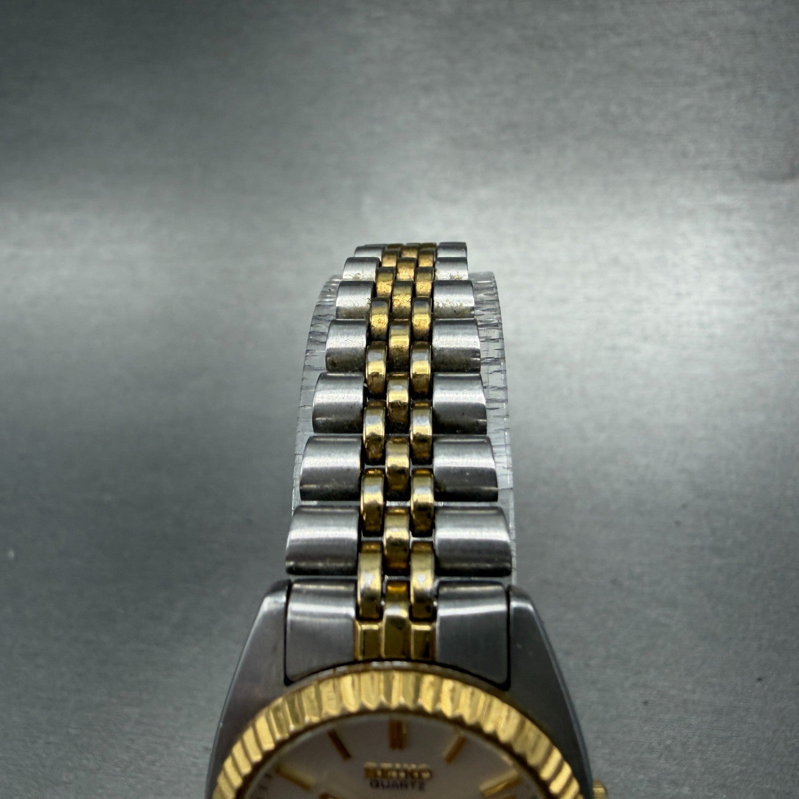 Seiko Watch Women 25mm White Dial Two Tone Daydate Round 7n83-0041 New Batt HJ64