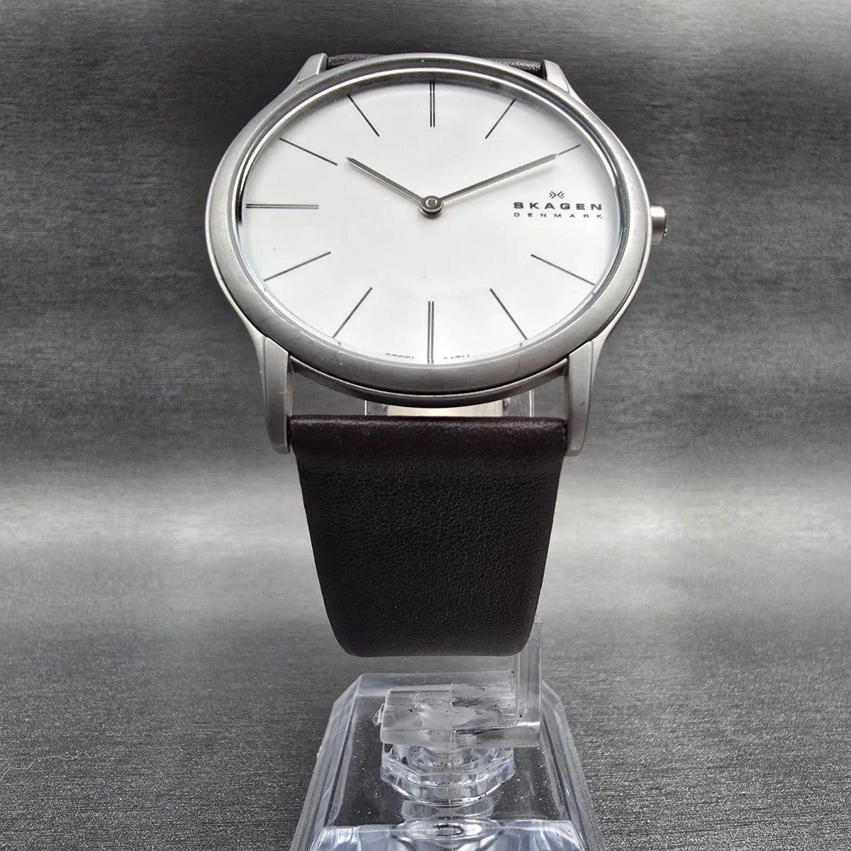 Skagen Watch Men 39mm Silver Dial Silver Leather Round 858XLSLD New Battery5