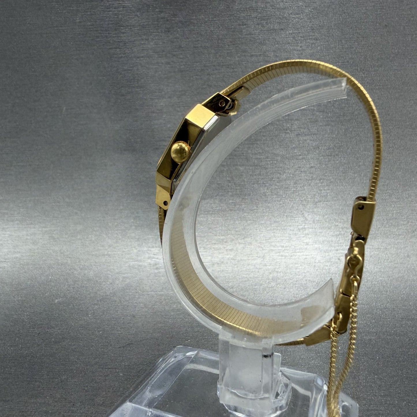 Citizen CQ Watch Women 16mm Cream Dial Gold Tone Octagon 3220-949871 New Batt6