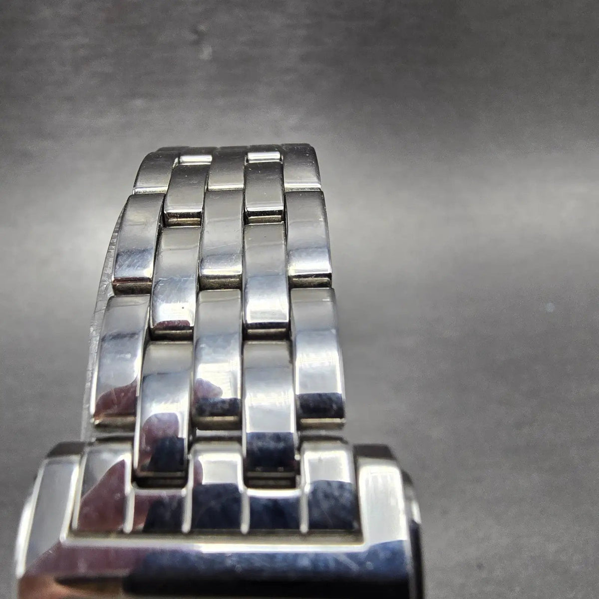 Wenger Swiss Military Tank Watch Women 20mm Black Dial Silver Tone 7511X NewBatt4