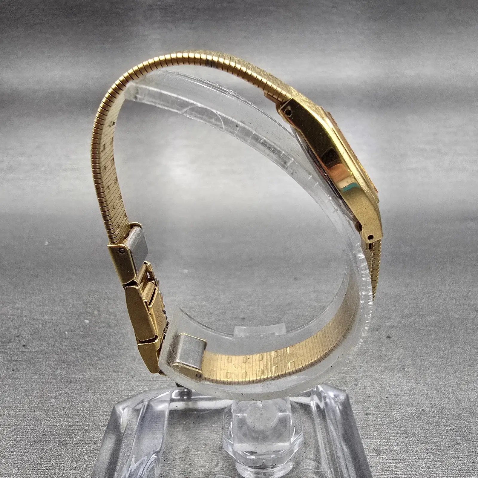 Seiko Watch Women 16mm Gold Dial Gold Tone Oval 2C21-5140 New Battery Vintage8