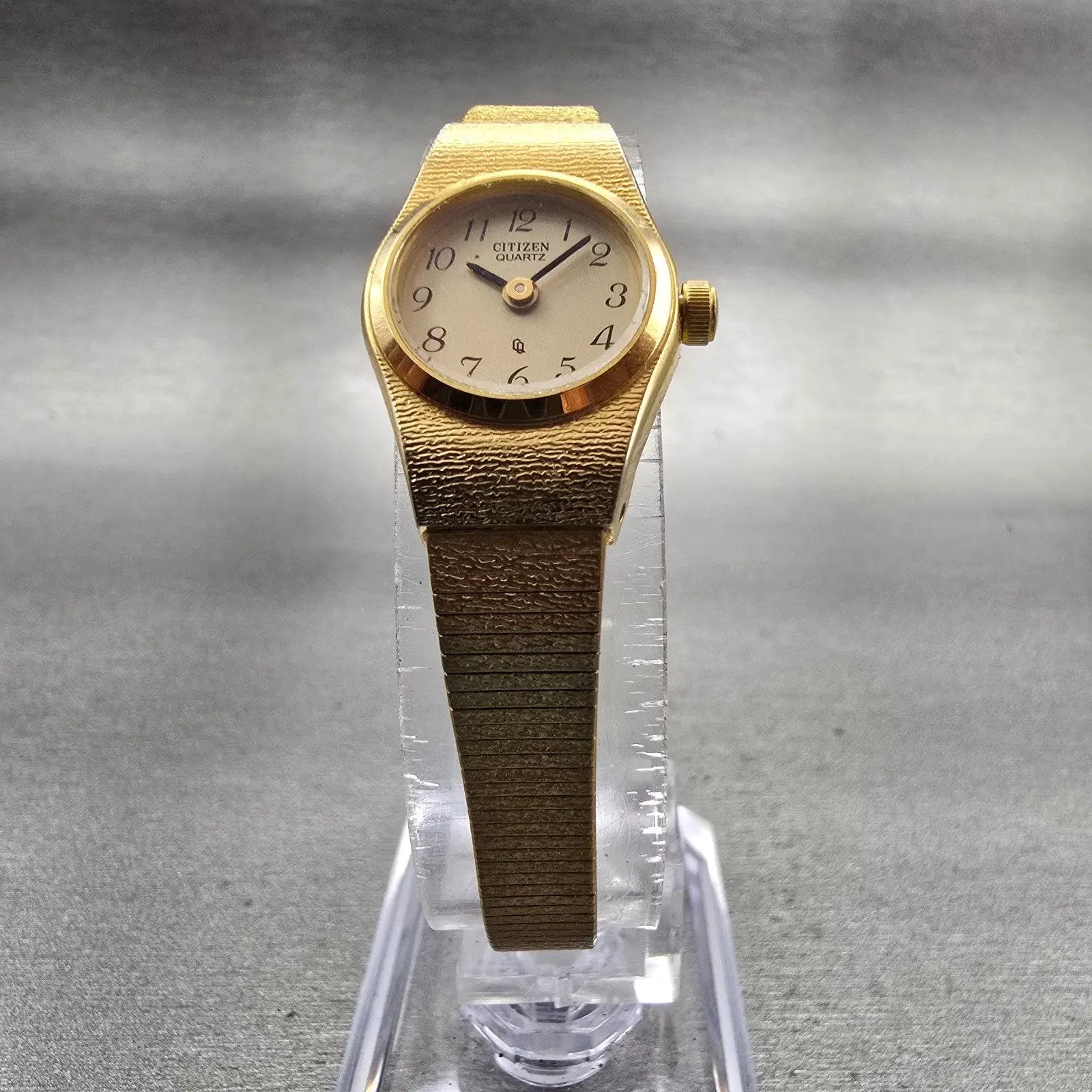Citizen CQ Watch Women 17mm Champagne Dial Gold Tone Oval 3220-890779 New Batt5