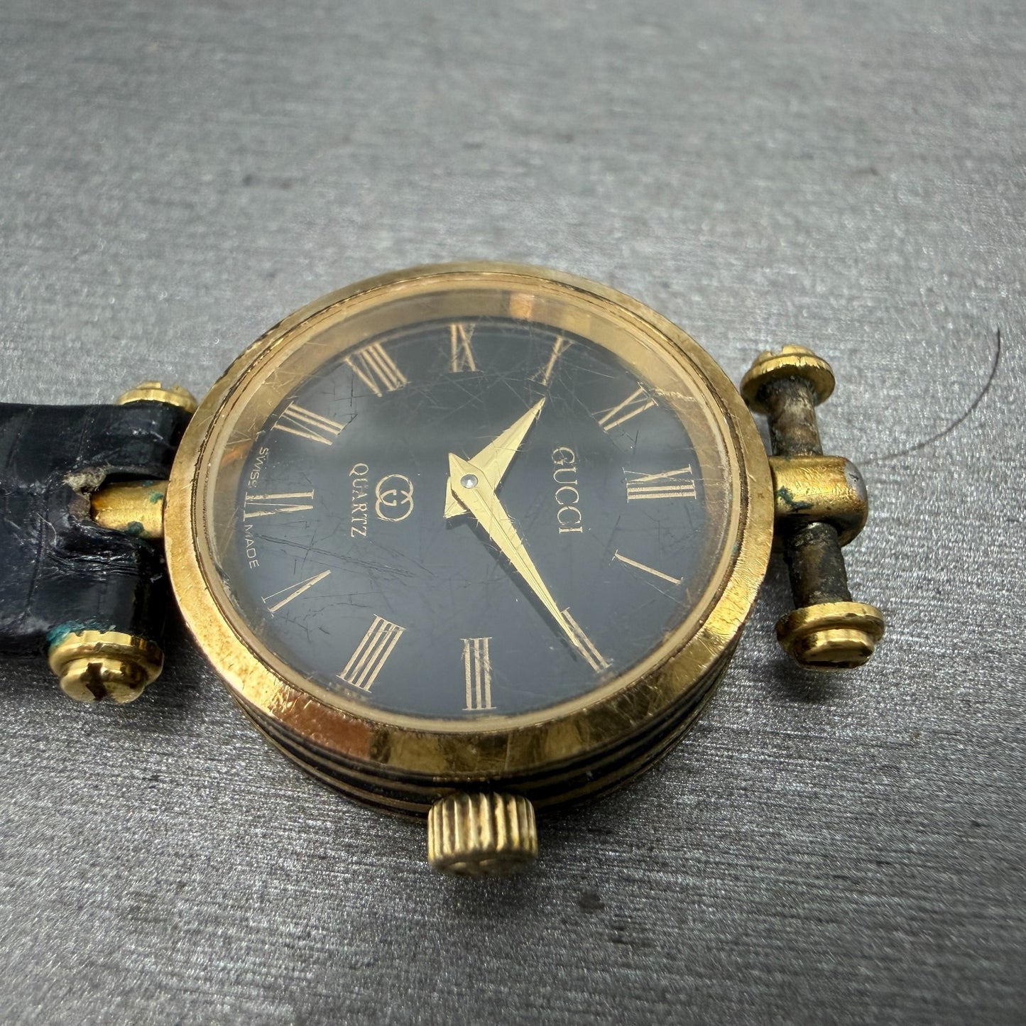 Gucci 2000L Watch Women 22mm Black Dial Gold Plated Round New Battery VTG LKASDT3