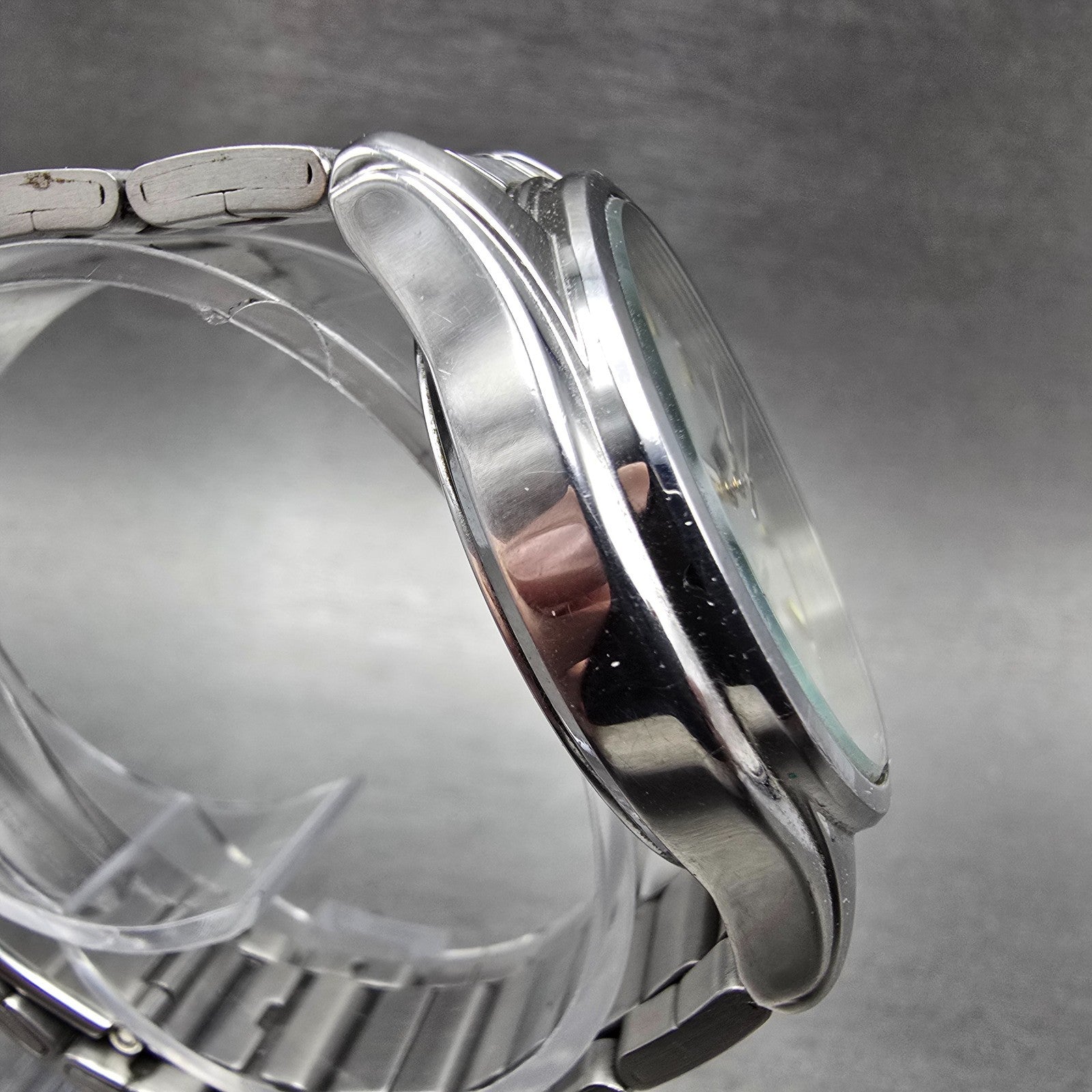 Seiko Alba Solar Watch Men 36mm Silver Dial Silver Tone Daydate V158-0AX0 Runs X3