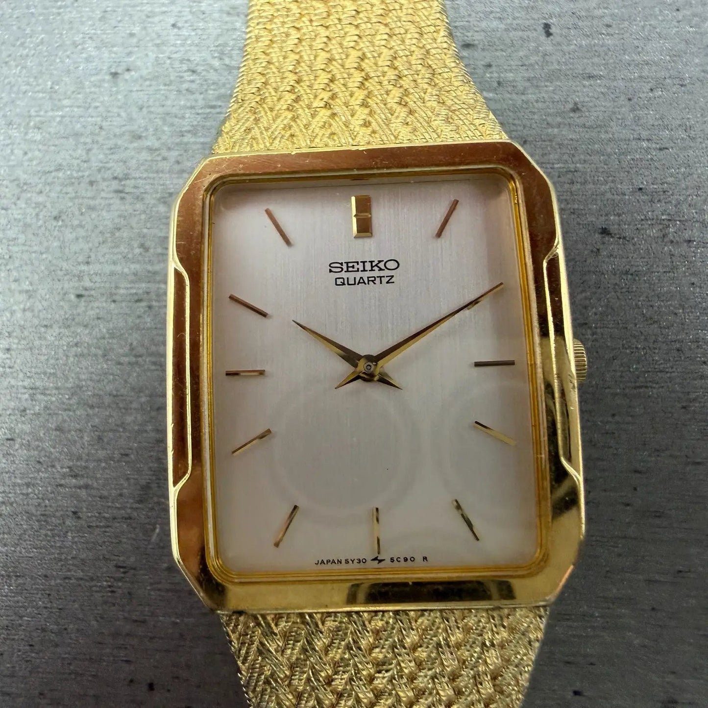 Seiko Tank Watch Men 25mm Silver Dial Gold Tone Rectangle READ! 5Y30-5B49 NewBat1