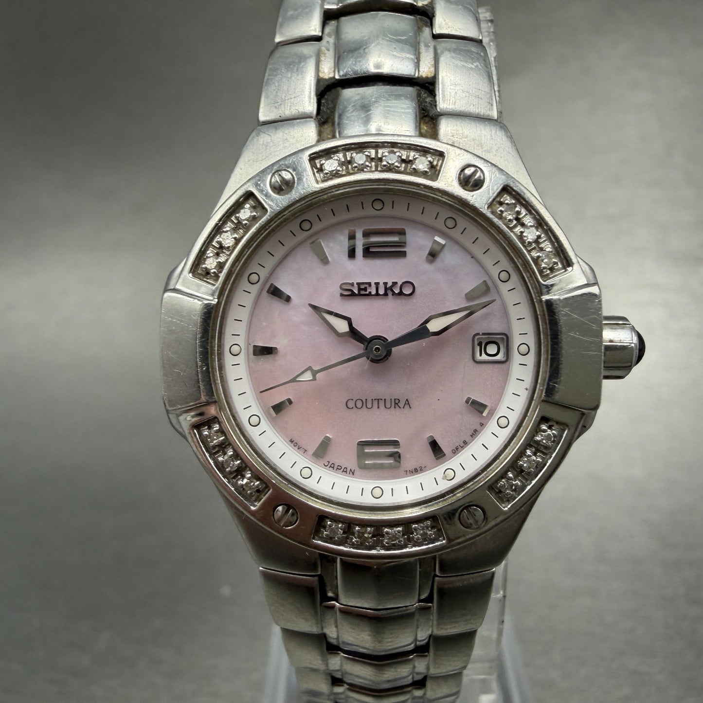 Seiko Coutura Watch Women 27mm MOP Dial Silver Tone Date Round 7n82-0CG0 New Bat0