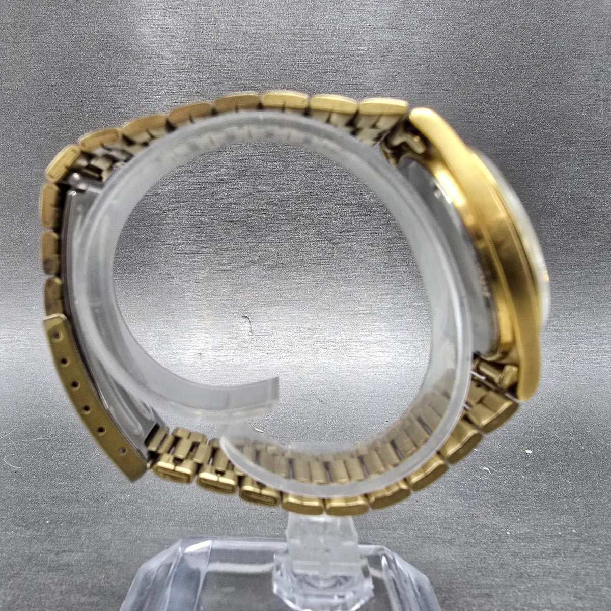 Seiko SQ Watch Men 35mm Champagne Dial Gold Tone Date 5Y22-8020 Round PARTS9