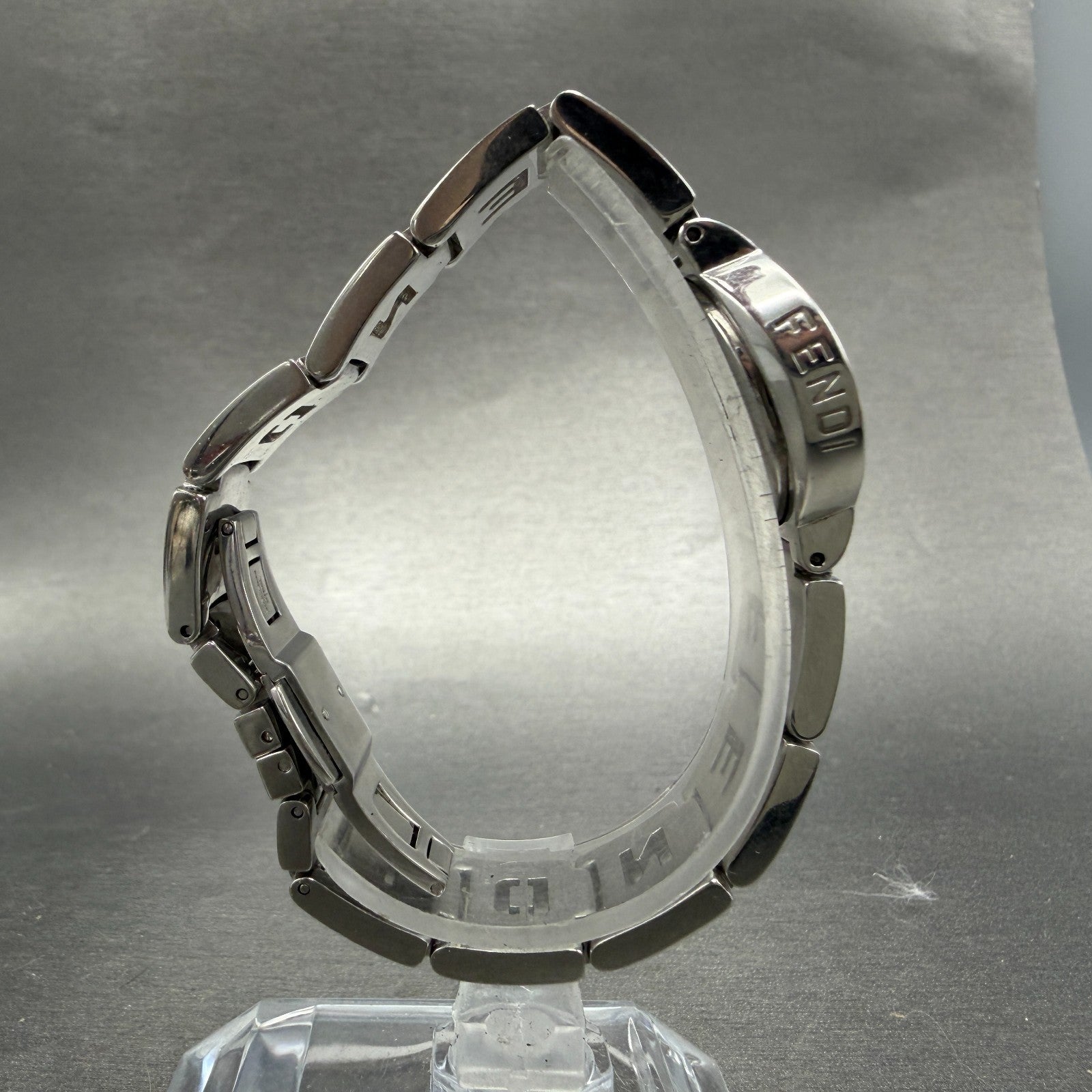 Fendi 3050L Watch Women 24mm White Dial Steel Round Swiss New Battery8