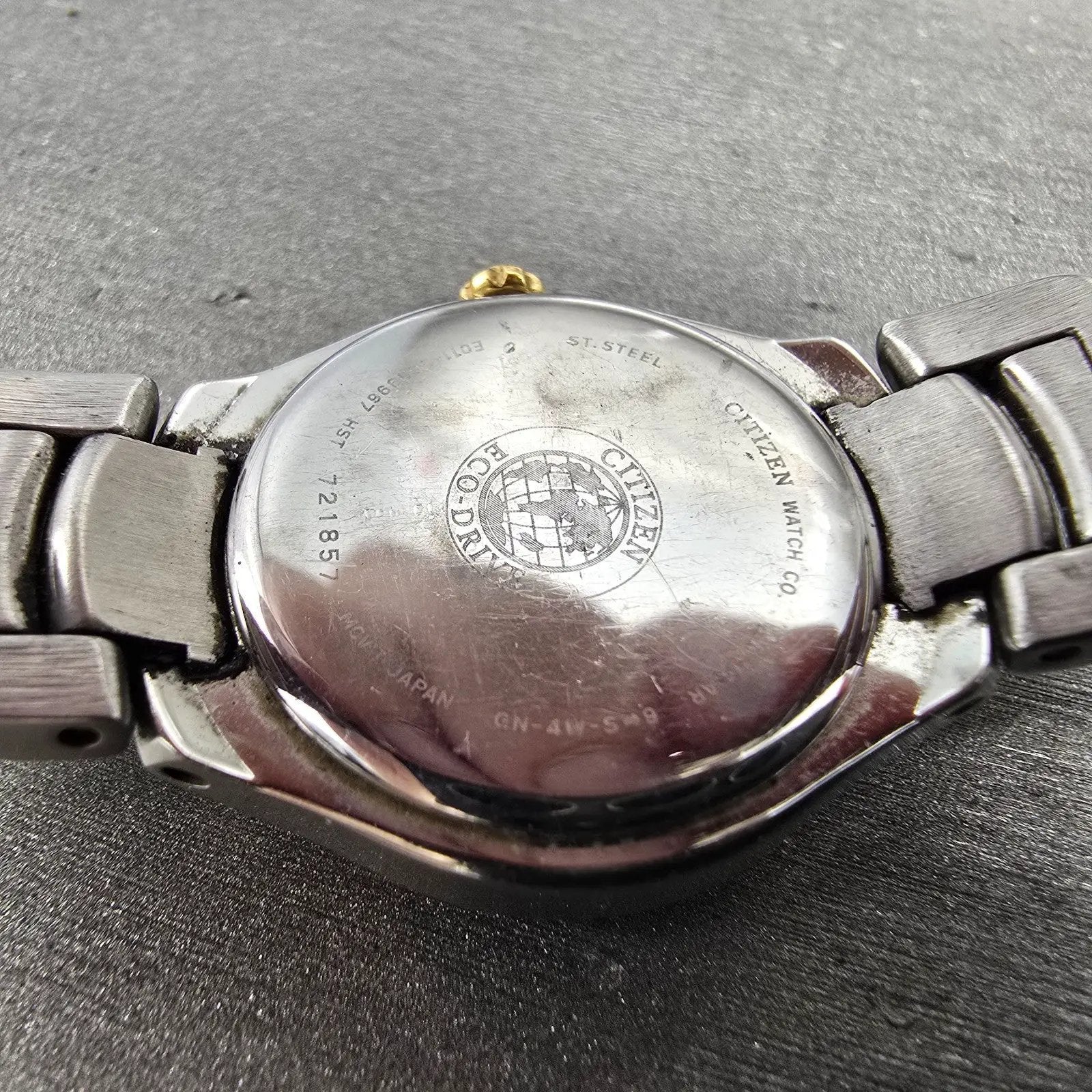 Citizen Eco-Drive Watch Women 25mm White Dial Two Tone Date E011-S039967 Runs9
