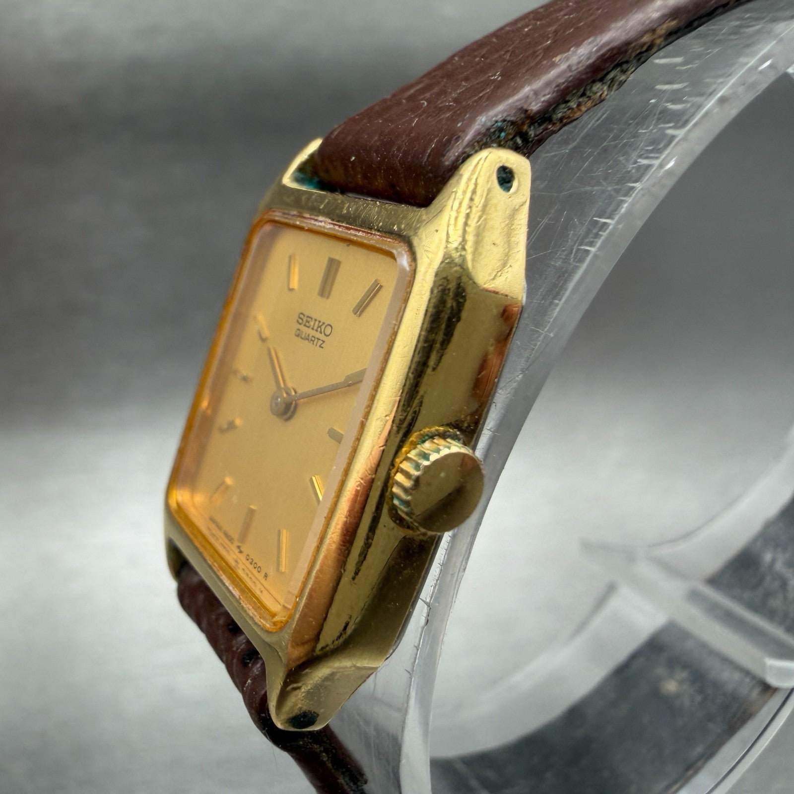 Seiko Tank Watch Women 17mm Champagne Dial Gold Tone 4N00-5129 New Battery2