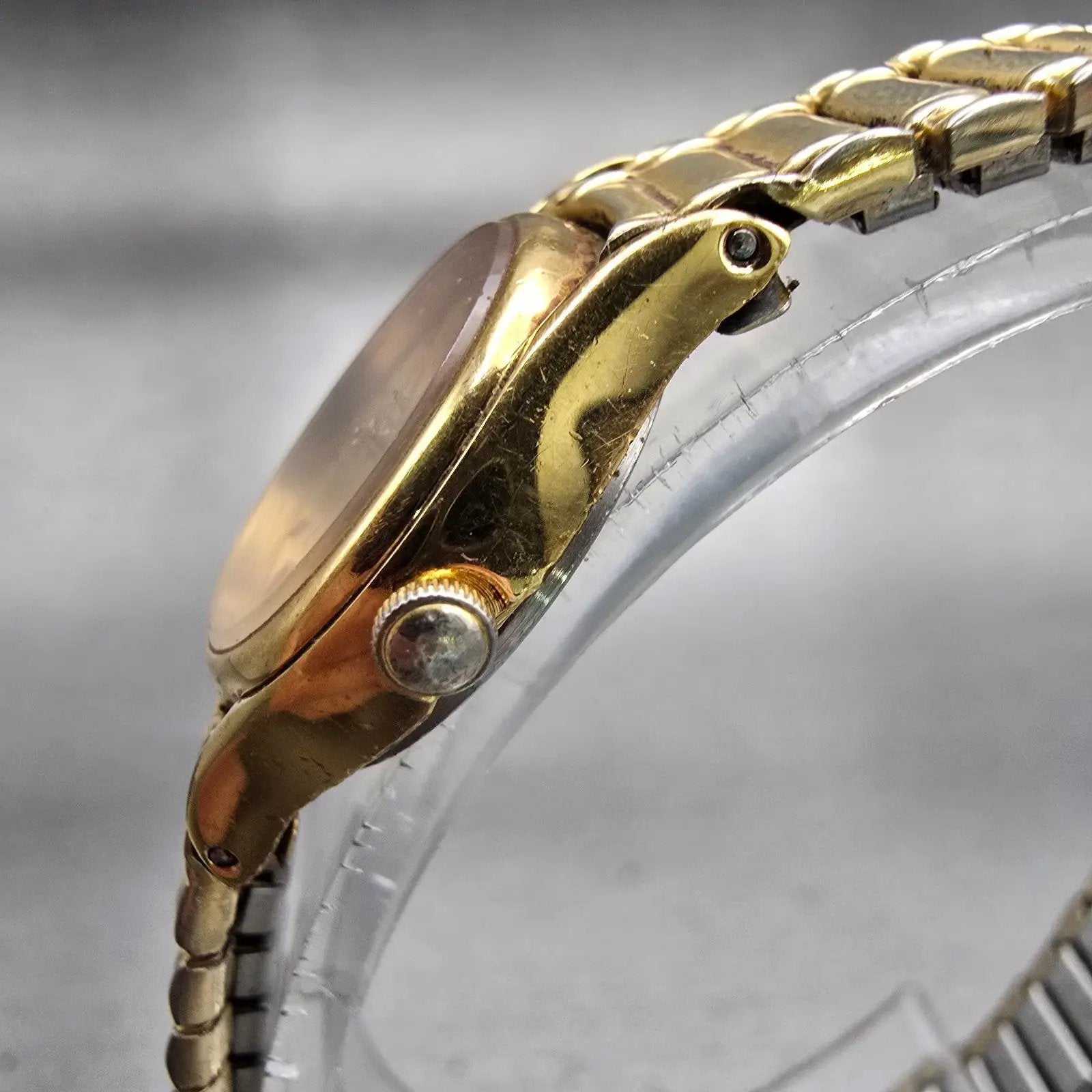 Seiko Watch Women 20mm Gold Dial Gold Tone Round 1N01-0E19 New Battery Vintage F2