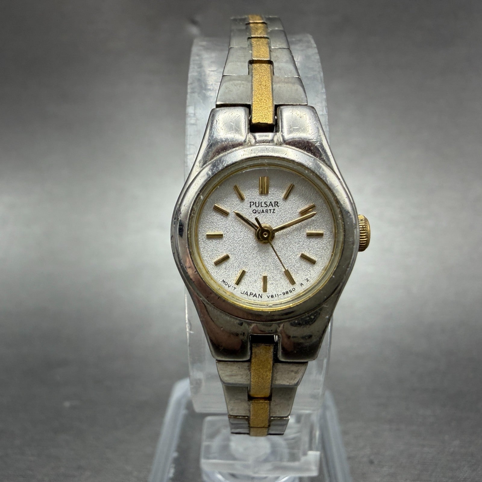 Seiko Pulsar Watch Women 17mm Silver Dial Two Tone Round V811-2280 New Battery0