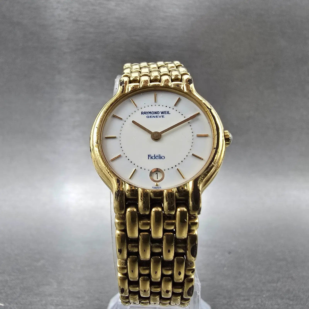 Raymond Weil Watch Women 24mm White Dial Gold Plated Date Round 4702 New Batt KT5