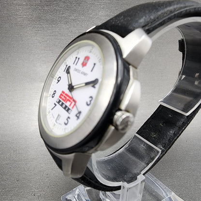 Victorinox Swiss Army Original SAI Watch Men 38mm White Dial Silver Tone Date