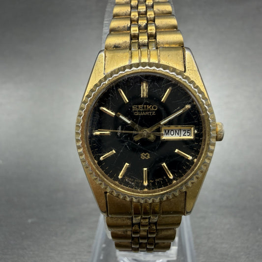 Seiko SQ Watch Women 24mm Black Dial Gold Tone Daydate 24mm Round New Battery 9Q0