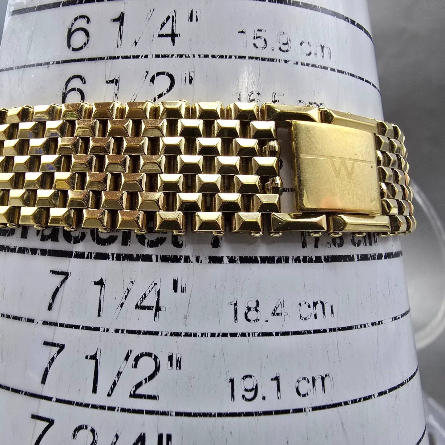 Wittnauer Cosmopolitan Tank Watch Women 17mm Champagne Dial Gold Tone New Batt11