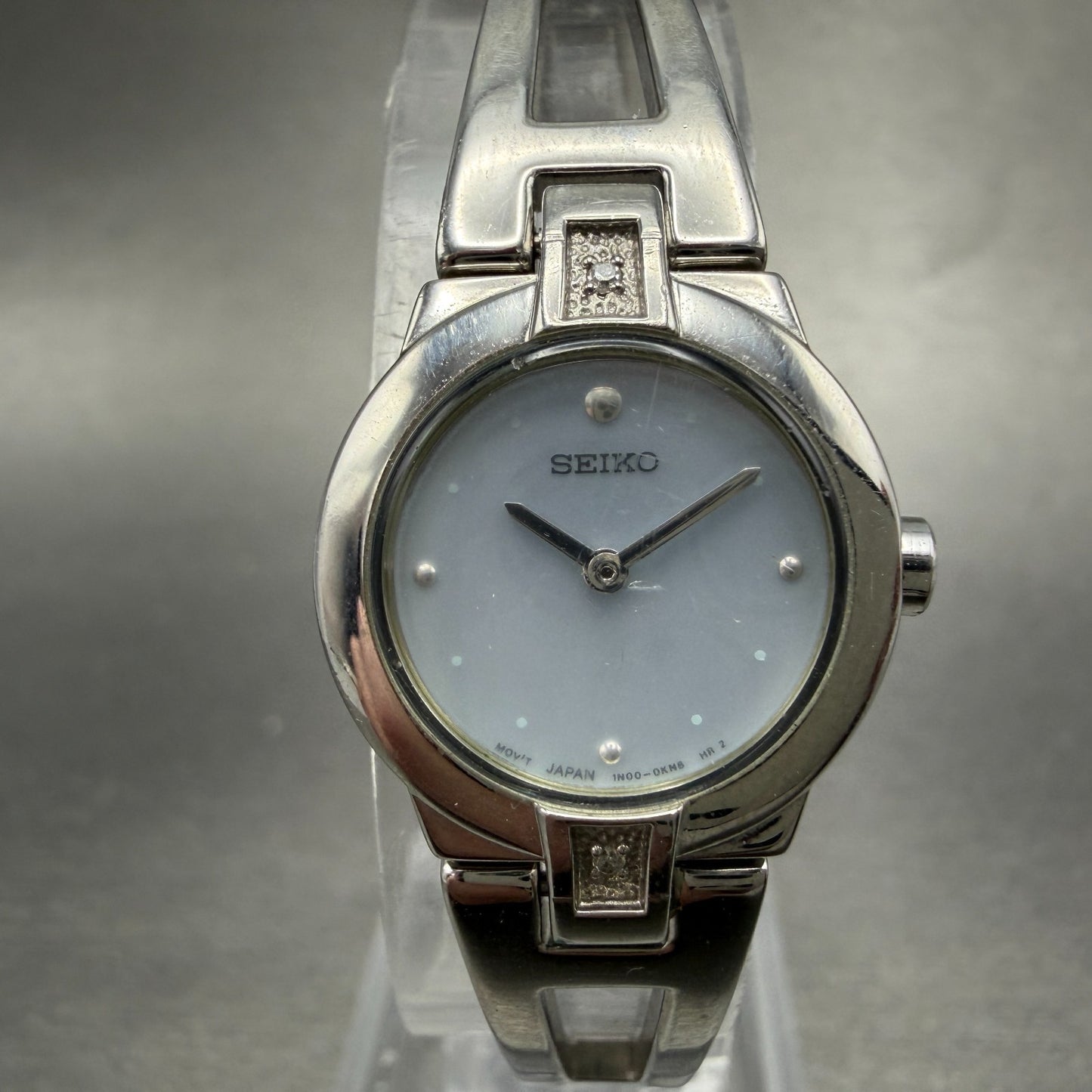 Seiko Watch Women 20mm MOP Dial Silver Tone Round 1n00-0gn0 Vintage New Battery0