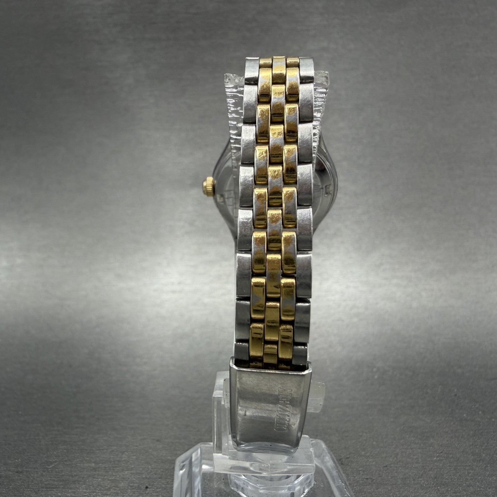 Citizen CQ Watch Women 25mm Champagne Dial Two Tone Daydate 2000201574 New Batt7