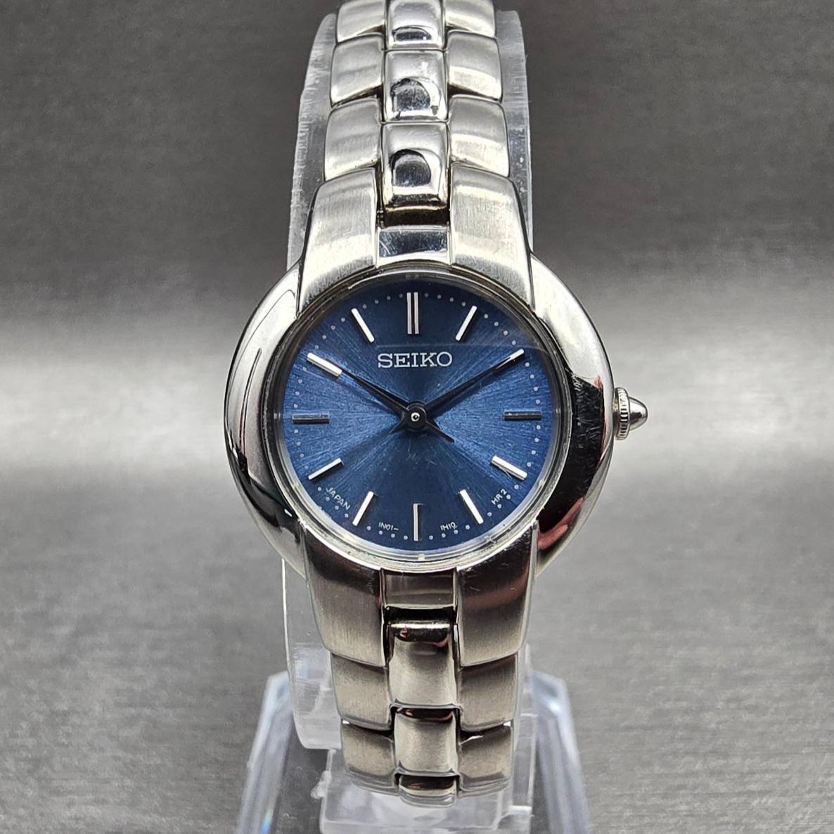 Seiko Watch Women 22mm Blue Dial Silver Tone Round 1N01-0H70 New Battery0