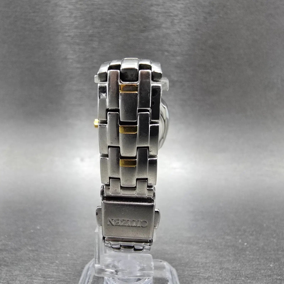 Citizen Eco-Drive Watch Women 25mm White Dial Two Tone Date Round E011 Works7