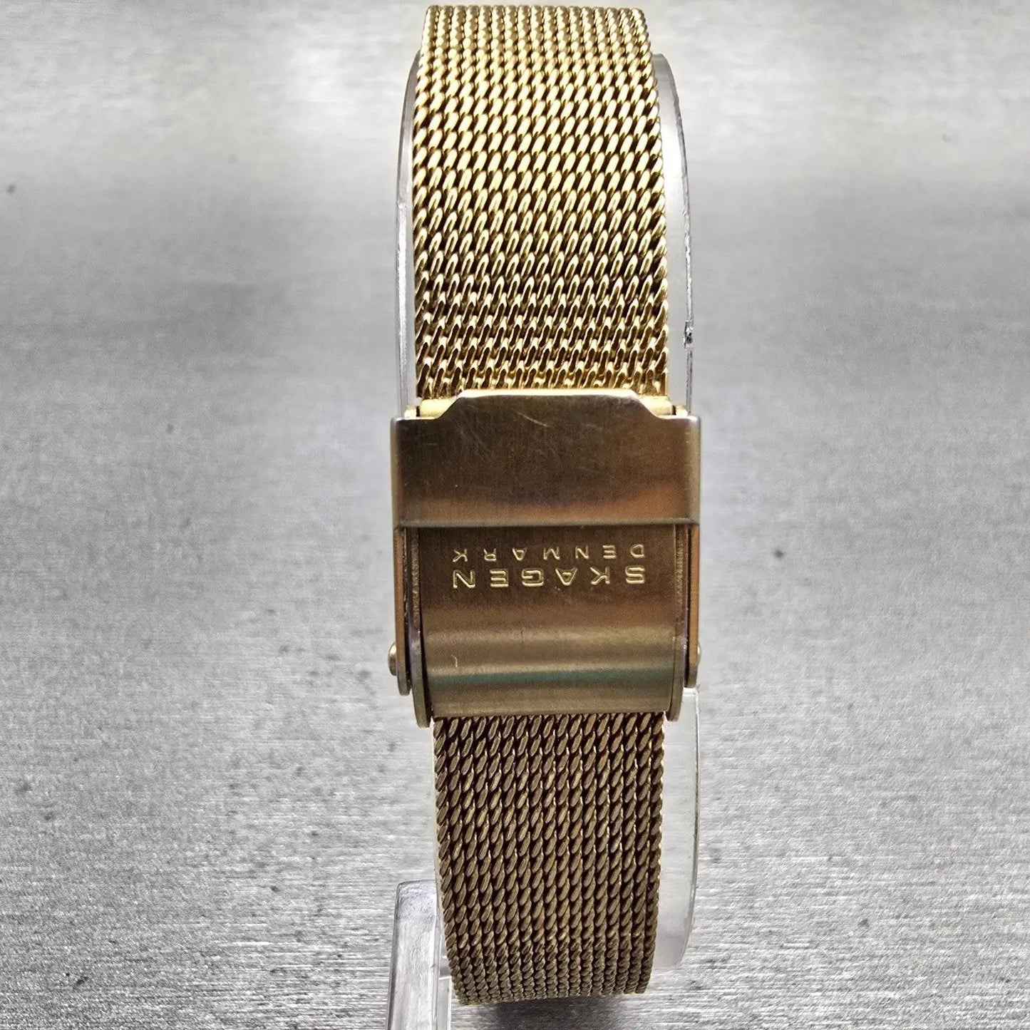 Skagen Denmark Watch Women 25mm White Dial Gold Tone Round 107SGGD New Battery7