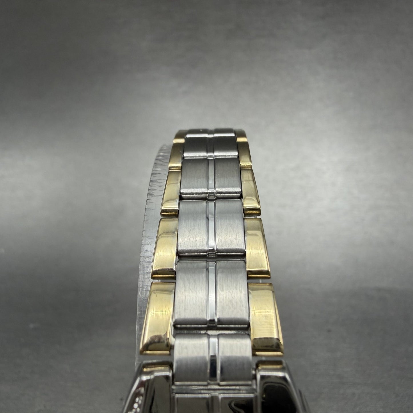 Citizen Q&Q Tank Watch Women 23mm Champagne Dial Silver Tone Rectangle New batt4